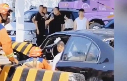 村委副书记撞人致死事件，责任与回应