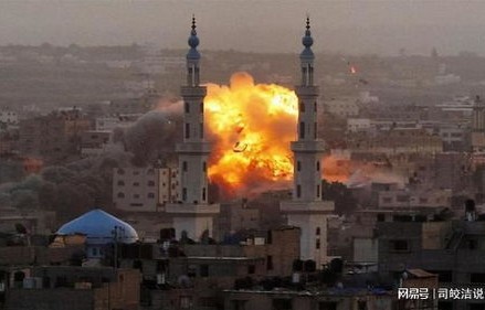 以色列遭遇密集攻击，35分钟内上百个发射物狂轰滥炸