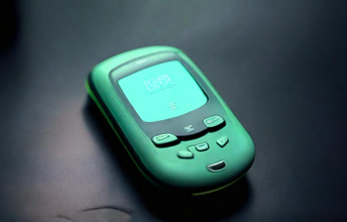 诺基亚8250（诺基亚8250手机上市时间）