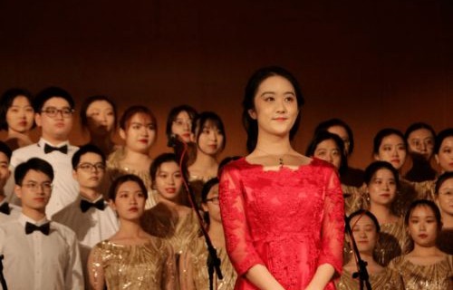 短剧犟骨——兰岚的倔强之旅（共100集）