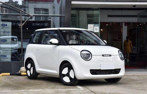 比亚迪女士迷你小轿车(比亚迪女士迷你小轿车多少钱)