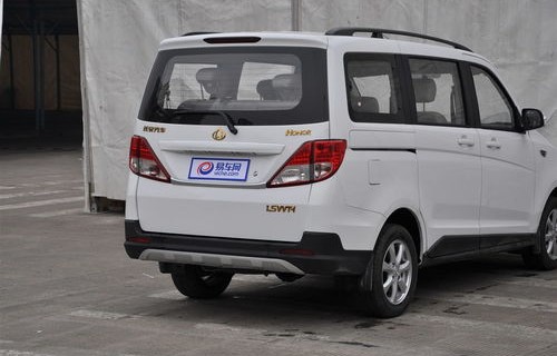 五菱荣光2023年新款(五菱荣光2023年新款七座面包车)