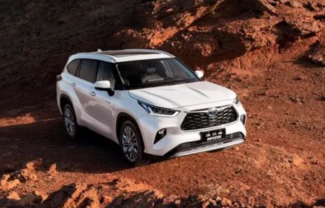 汉兰达2024款汉兰达报价及图片(汉兰达2024款汉兰达报价及图片7座)