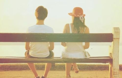 女子结婚13年发现福字从未被撕过，一段隐藏的婚姻故事