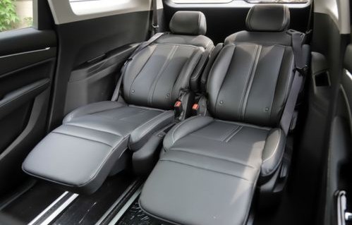 五菱凯捷七座(五菱凯捷七座图片)