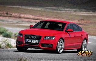 奥迪a5双门(奥迪a5双门和四门有什么区别)