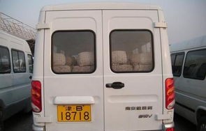 依维柯17座汽车报价图片(依维柯17座柴油版价格)