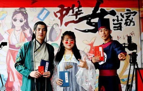 短剧重生80辣妻当家，时代之下的女性力量