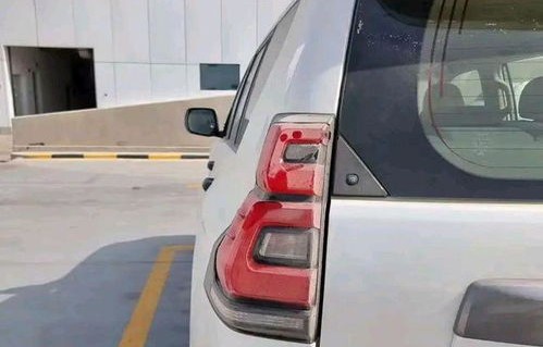 霸道2022款丰田普拉多(霸道2022款丰田普拉多图片)