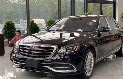 奔驰新B级轿车，精工细作，引领未来风潮