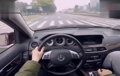 奔驰c260多少钱一辆(奔驰c260多少钱一辆图片)