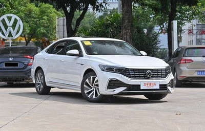 帕萨特图片(帕萨特图片高清大图)