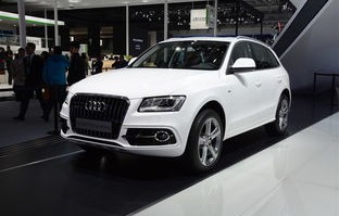 奥迪q5新车报价多少钱(奥迪q5新车报价2020款裸车价)