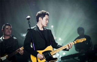 街头音符的独特旋律——歌手吴克群在街头蹬三轮的背后故事