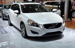 沃尔沃v60落地真实价格(v60沃尔沃2020款落地多少钱)