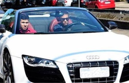 奥迪敞篷车多少钱一辆(奥迪敞篷多少钱一台)