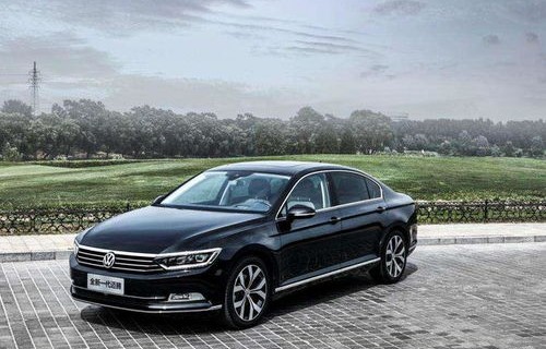 cc和迈腾谁档次更高(cc与迈腾哪个性价比高)