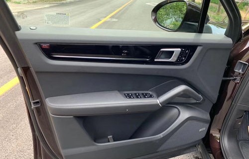 2020小卡宴报价及图片(小卡宴最新款suv价格)