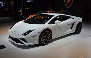 兰博基尼车多少钱(兰博基尼车多少钱一辆跑车)