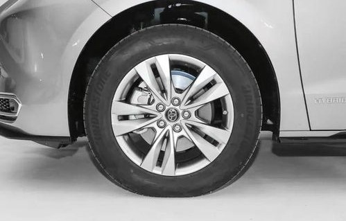 丰田20万左右的车图片(丰田20万左右的车图片及价格2023)