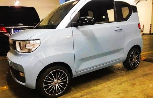 五菱迷你电动小汽车(五菱迷你电动小汽车能跑多少公里)
