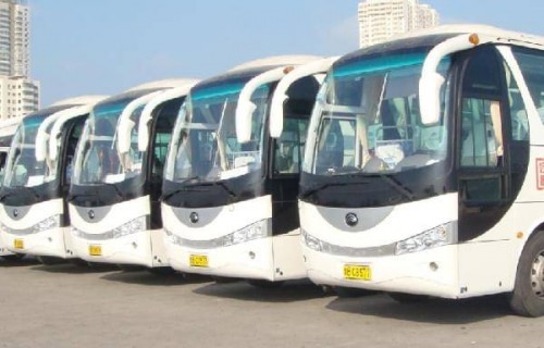 大巴车(大巴车包车带司机多少钱一天)