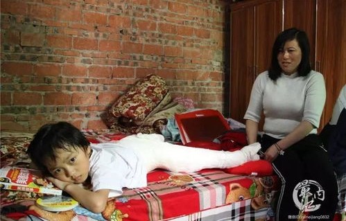 空姐裸辞回家养猪，人生新篇章的腌入味之旅