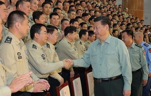 习近平视察火箭军某旅，军民团结，共筑强军梦