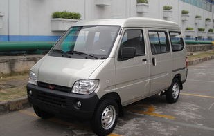 五菱之光新车报价2022款面包车(五菱之光价格表五座面包车价格)