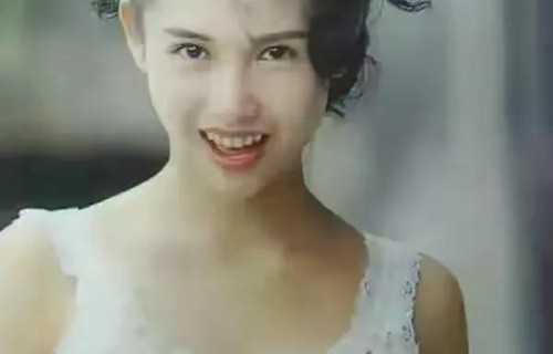 邱淑贞一家尼泊尔之旅，温馨同游，共度美好时光