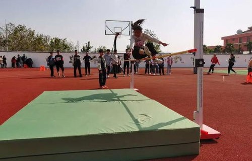 初三男生校运会跳高1.91米，青春的飞跃与挑战