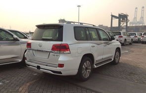 陆巡5700顶配黑武士(陆巡5700黑色)