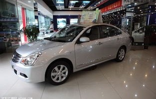 尼桑轩逸经典(尼桑轩逸经典款价格)