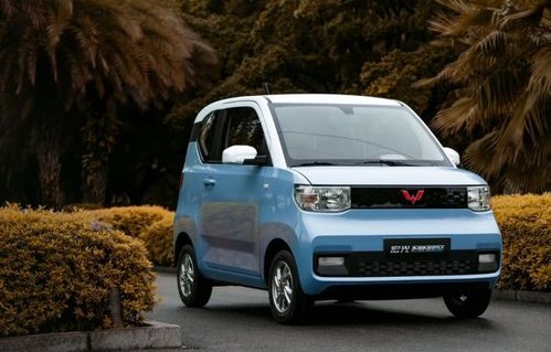 新能源女士迷你小轿车(新能源女士迷你小轿车2020)