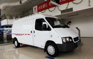 福特全顺厢式货车(福特全顺厢式货车图片)