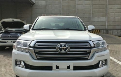 2020款兰德酷路泽4000报价(兰德酷路泽2020款4000报价配置参数)