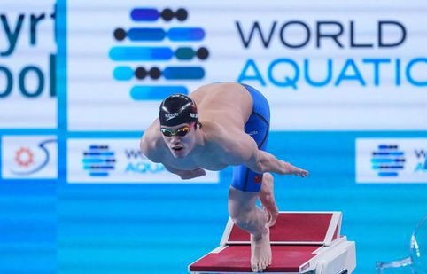 潘展乐在100米自由泳中失利，无缘奖牌