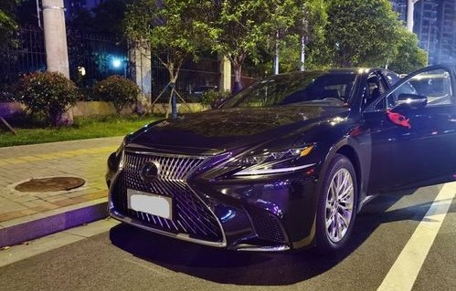 雷克萨斯ls300报价图片(ls300h雷克萨斯 市场报价)
