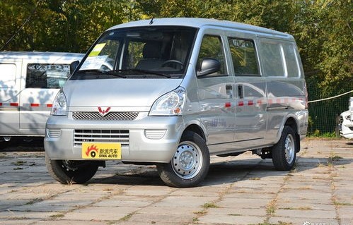 五菱荣光面包车价格表(五菱荣光面包车价格表五座)