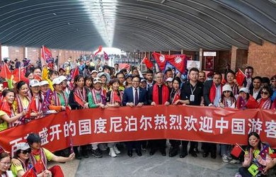 中国游客英文口号引发热烈讨论