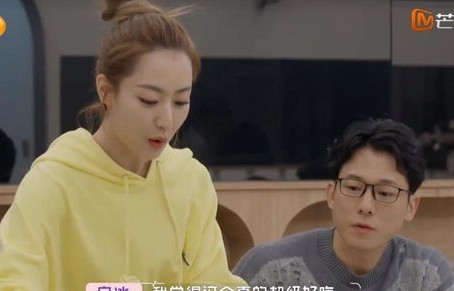 豪门风云，短剧三个哥哥上门中的离婚千金