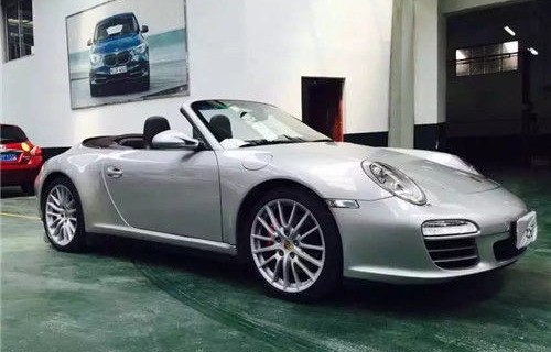 保时捷跑车敞篷多少钱(保时捷跑车敞篷多少钱粉色)