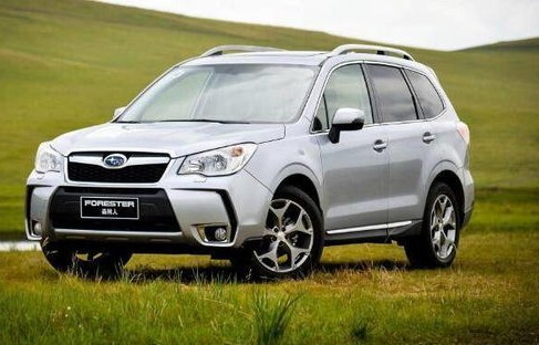 斯巴鲁傲虎和森林人哪个好(斯巴鲁傲虎和森林人怎么选择)