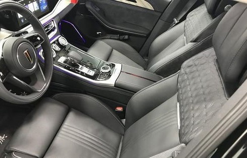 奔驰e260l(奔驰e260l内饰)