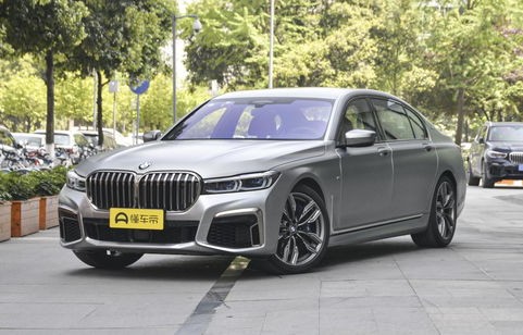 宝马760v12顶配多少钱(宝马760顶配v12价格)