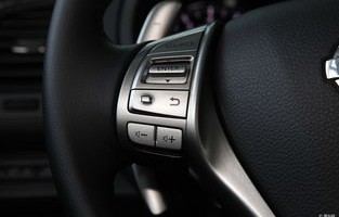 尼桑天籁(尼桑天籁方向盘按键功能介绍)