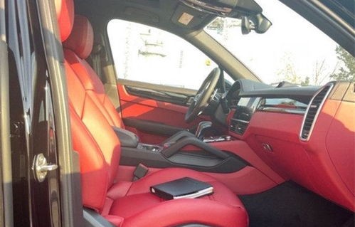 保时捷卡宴2023款落地多少钱(保时捷卡宴2023款落地多少钱保时捷车标)