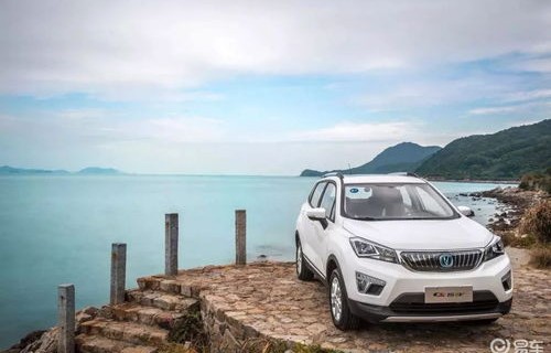 国产新能源车排名前十名(电动汽车十大名牌排名及价格)