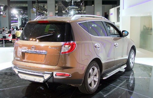 吉利全球鹰gx720(吉利全球鹰Gx72012款2·4排量)