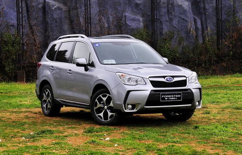 适合夫妻的suv(好看的suv视频大全图片高清版)